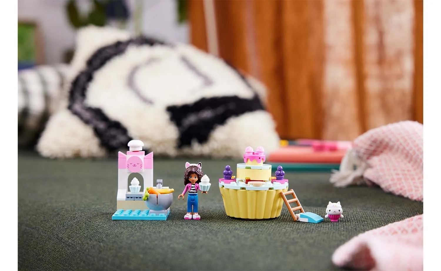 10785 | LEGO® Gabby's Dollhouse Bakey with Cakey Fun