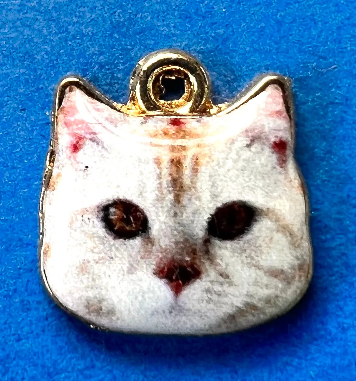 1.2cm  Inscrutable Enamel Cat Charms