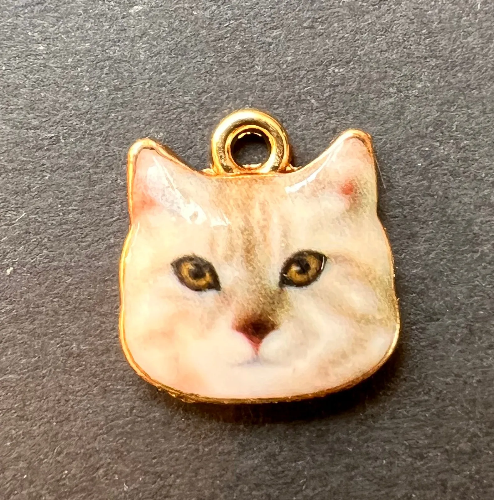 1.2cm  Inscrutable Enamel Cat Charms