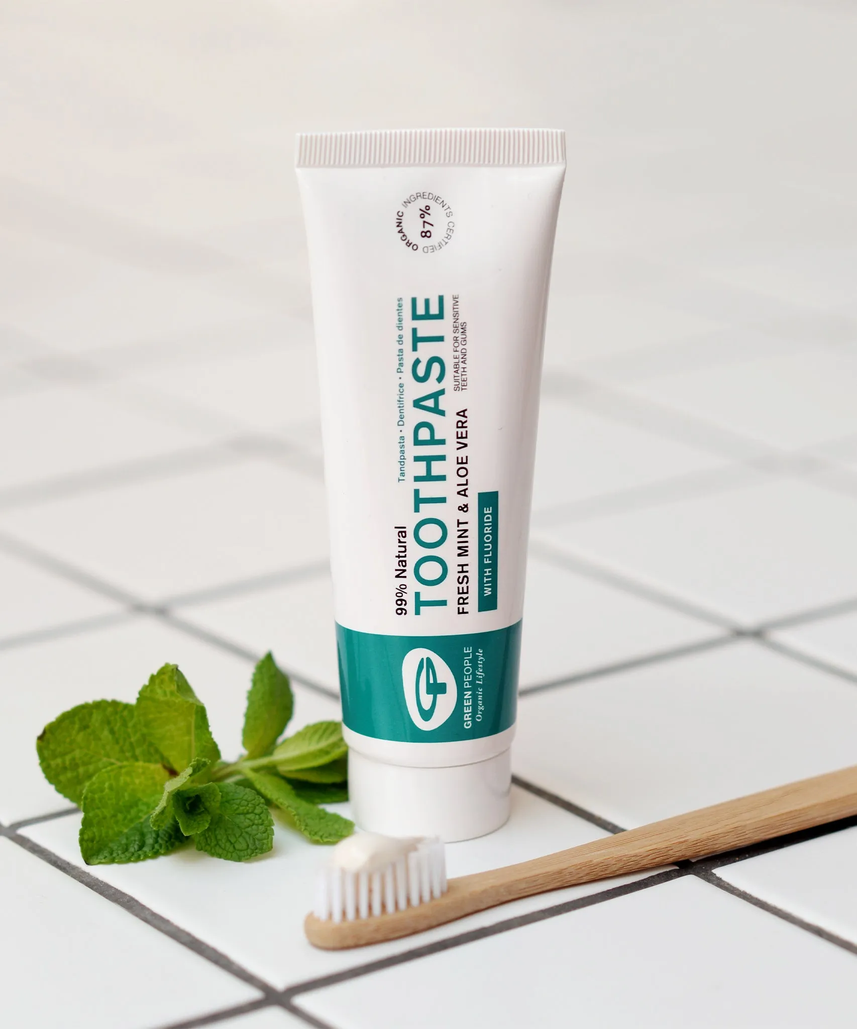 Green People Fresh Mint & Aloe Vera Toothpaste with Fluoride