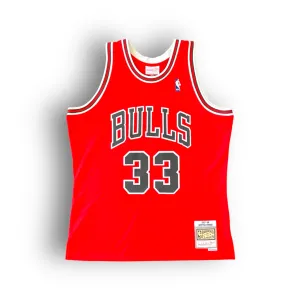 Scottie Pippen 1997-1998 Chicago Bulls Away Mitchell & Ness Swingman Jersey - Red