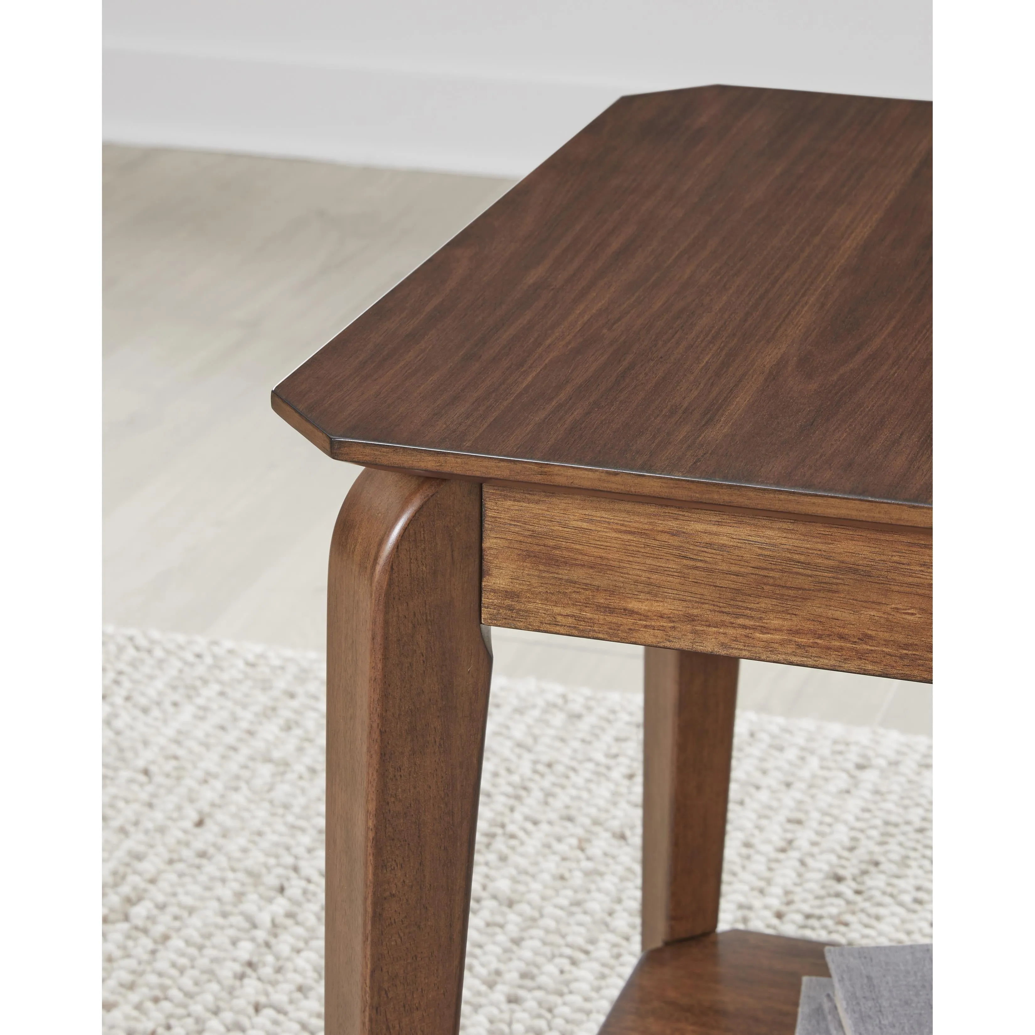 Signature Design by Ashley Trenmour End Table T596-2